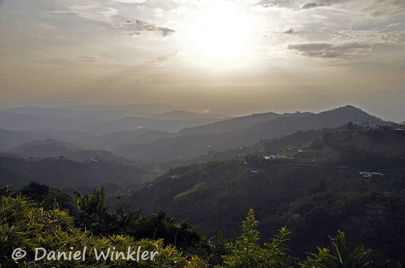 Manizales Hills before sunset DW Ms.jpg