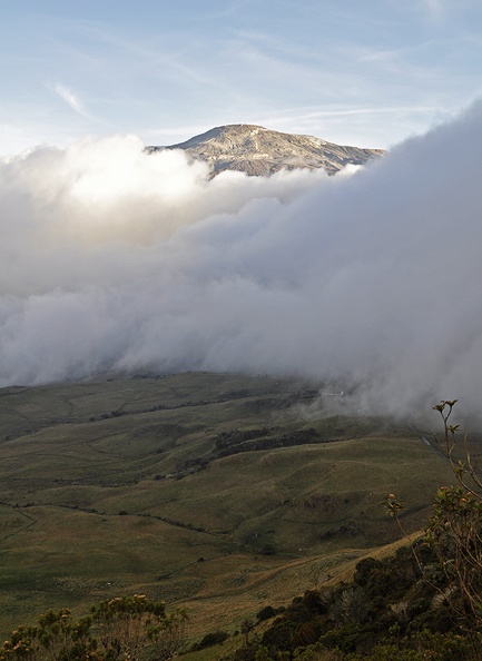 Nevado del Ruiz fog landscape Ms.jpg