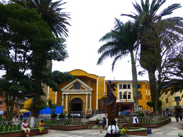 Coroico center with church S.jpg