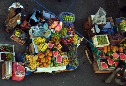 La Paz Fruit stand from Hotel roof S