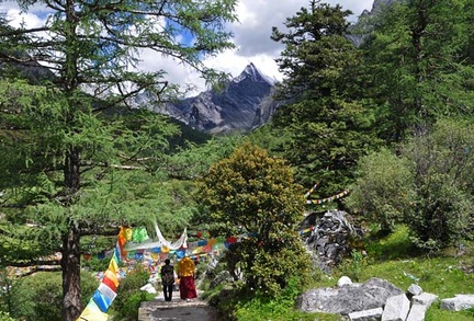 Mt Chanadorje with pilgrims and prayer flags