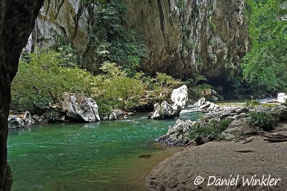 The gorgeous Rio Claro flowing in its marble gorge
