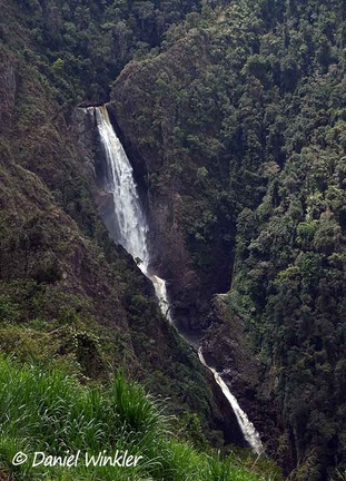Salto de Bordones Colombia’s highest waterfall at 400 m / 1300 ft